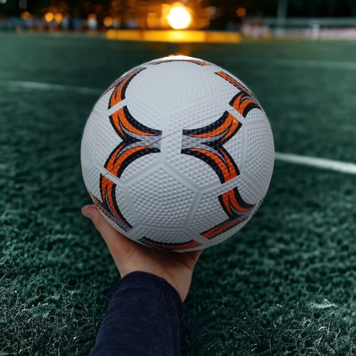 Мяч футбольный (номер 5), резиновый, желтый MIC